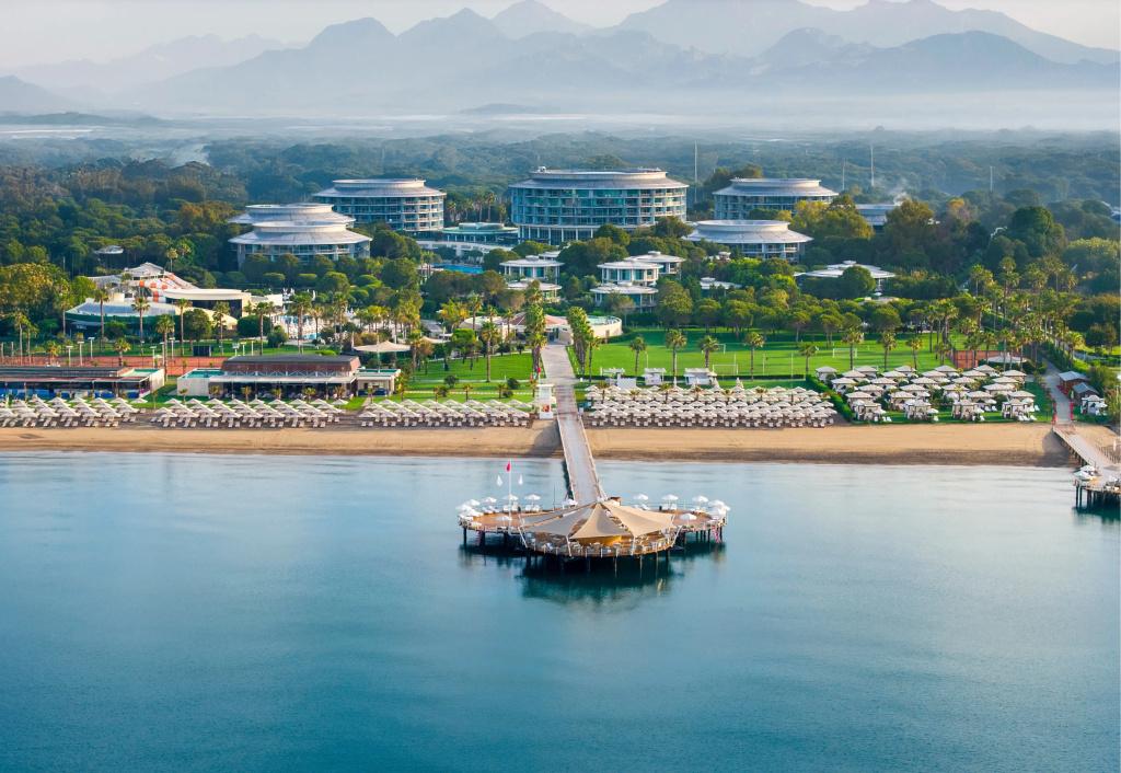 Отель Calista Luxury Resort - главное фото