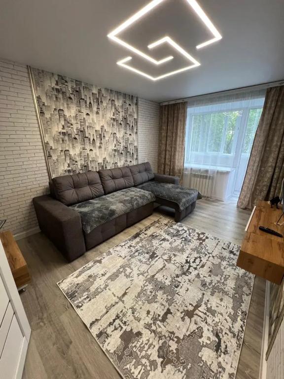 Квартира 2-х Комнатная в Центре - главное фото