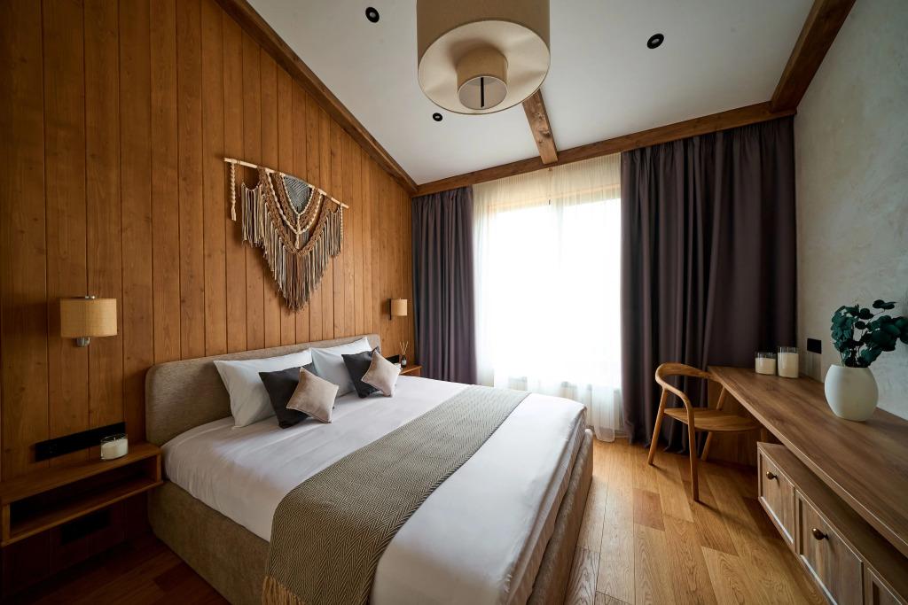 Коттедж  Экоранчо Лодж с двумя спальнями, панорамной ванной и купелью - главное фото