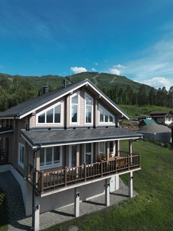 Гостевой дом Дом на горе - главное фото