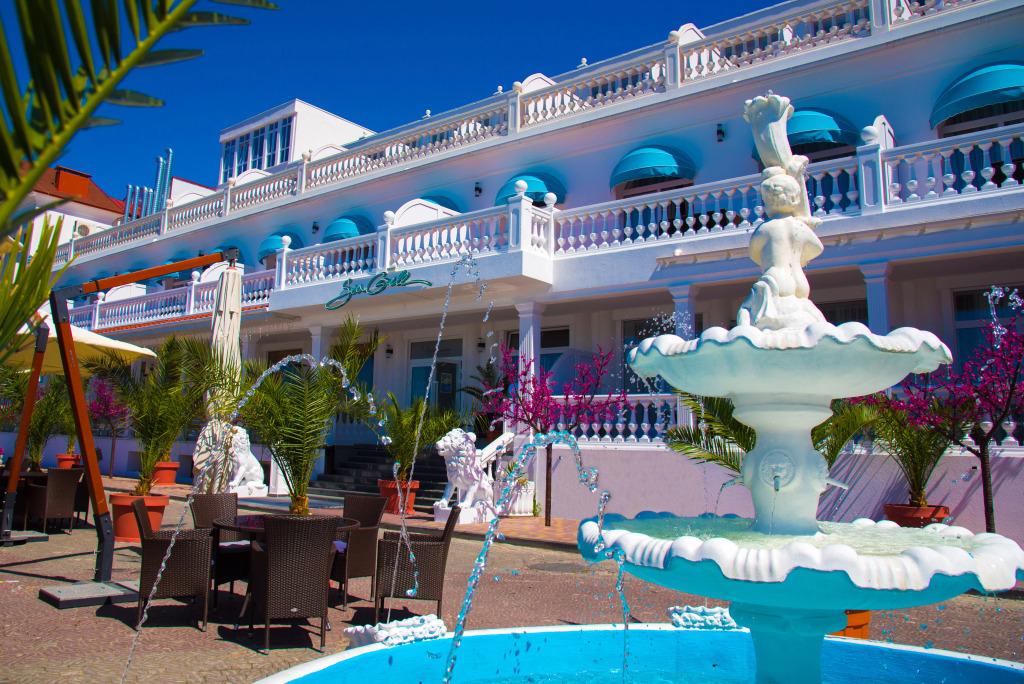 Отель Хрустальный Resort & Spa - главное фото