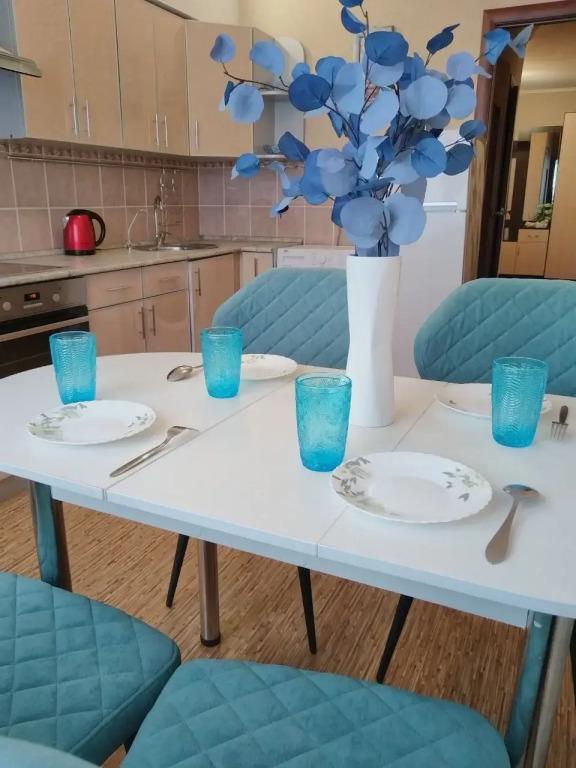 Квартира 2х комнатная на Фридриха Энгельса - главное фото