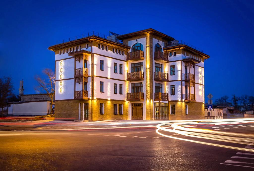 Отель Джеваль - главное фото