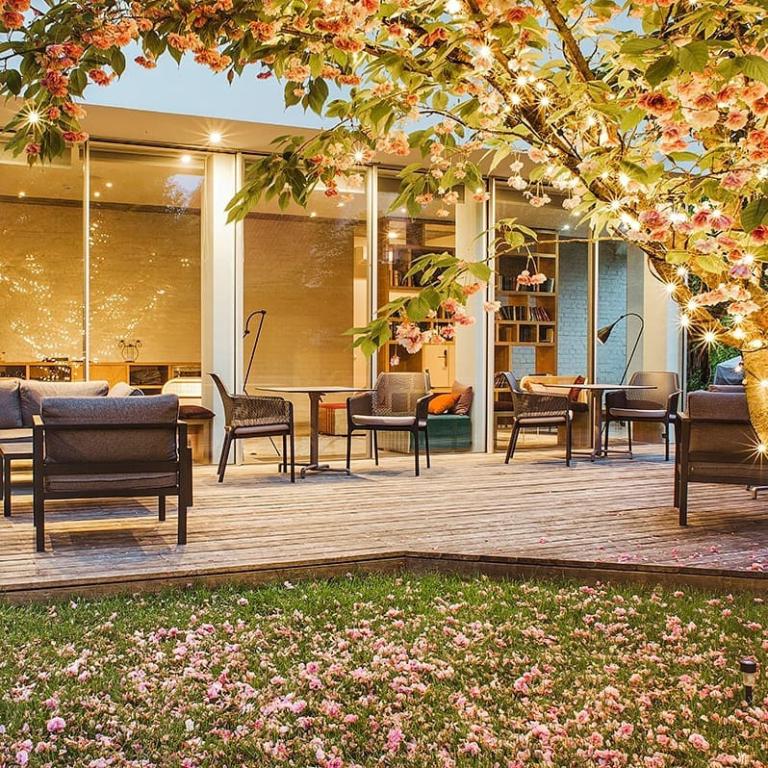 Отель 12 - главное фото