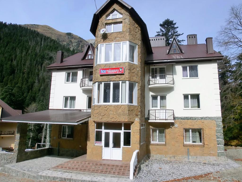 Отель Айс Черри Домбай - главное фото