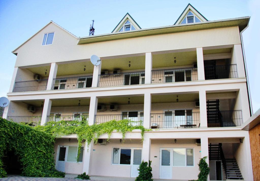 Bruni - главное фото