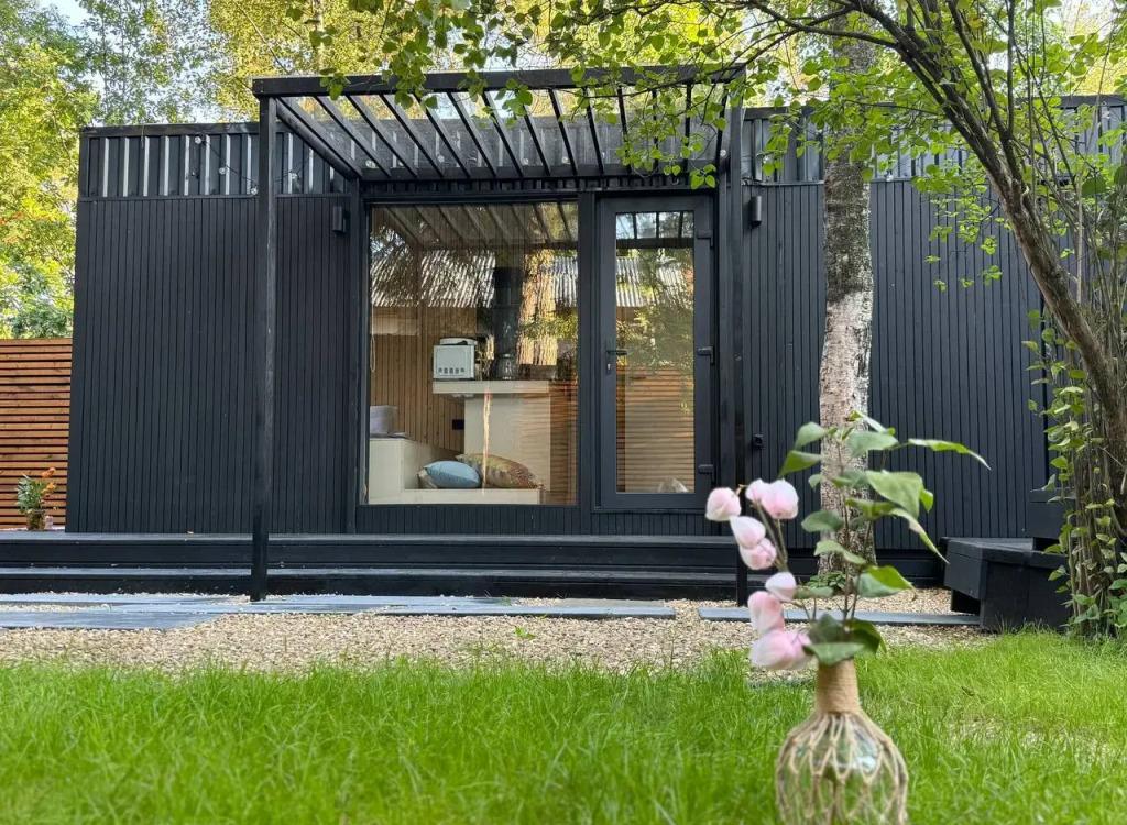 Частный дом Домик для отдыха вдвоём с сауной, купелью и мангальной зоной - главное фото