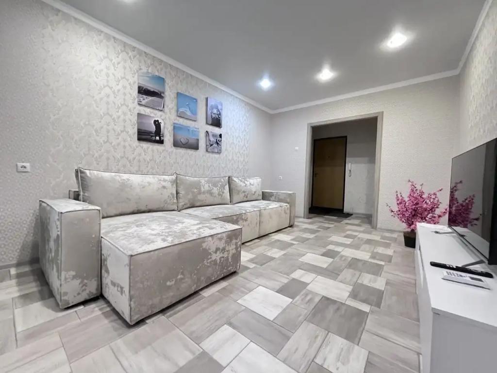 Квартира Марат Home двухкомнатная по ул. Ленина 141 Б - главное фото