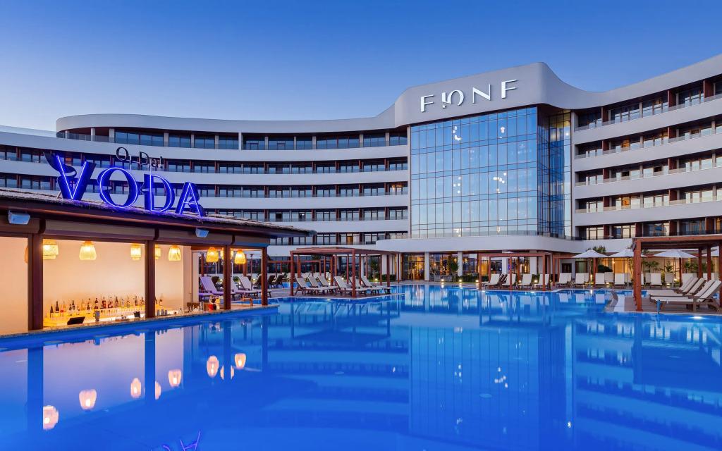 Отель FЮNF Luxury Resort & Spa Anapa Miracleon - главное фото