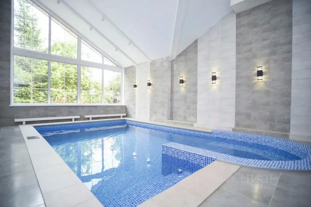 Замок Anstar House Vatutinki - главное фото