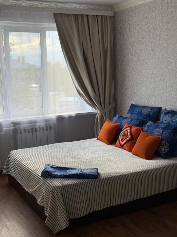 Квартира Уютная трёшка в центре города - главное фото