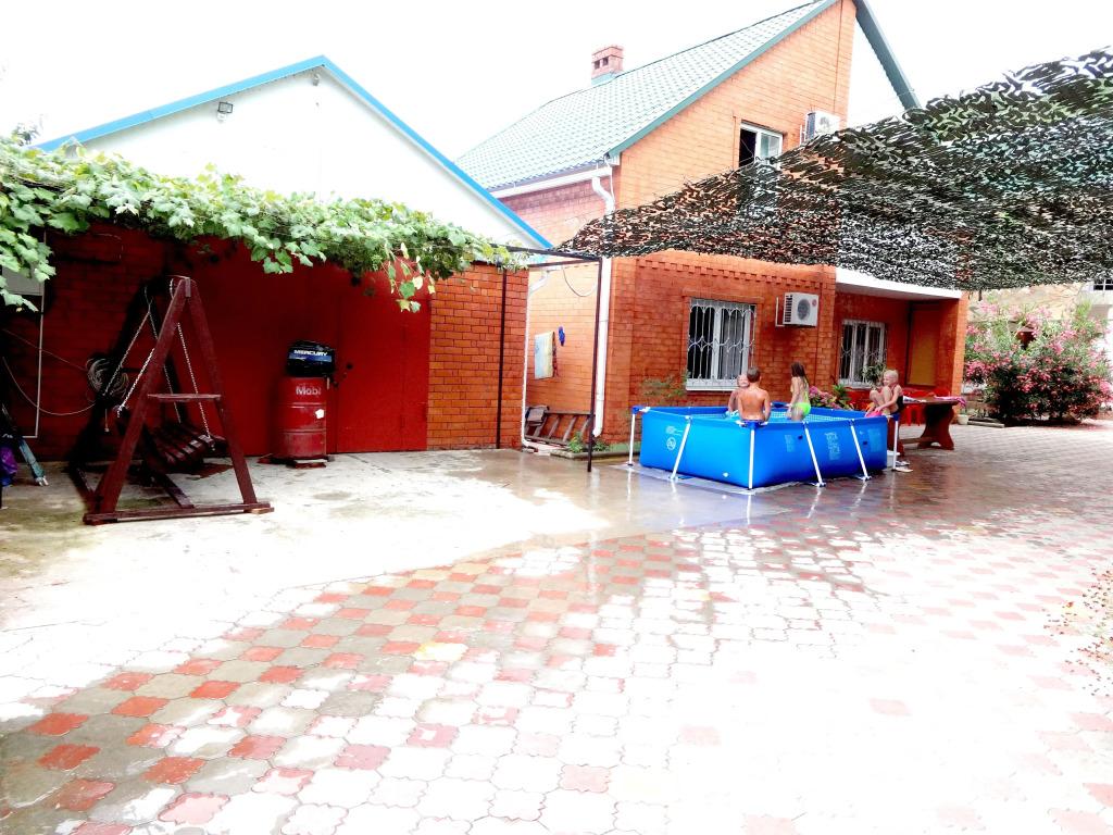 Belyij Parohod Guest House - главное фото