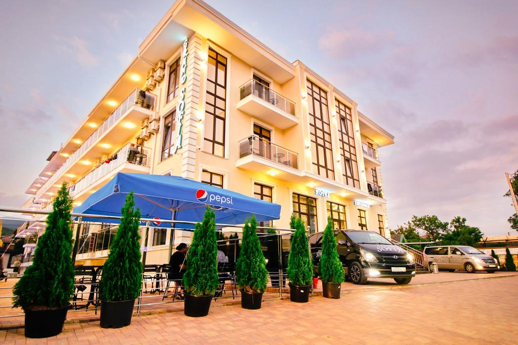 Отель Grand Sofia - главное фото