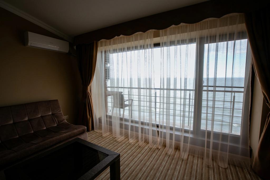 Отель Белый Медведь - главное фото