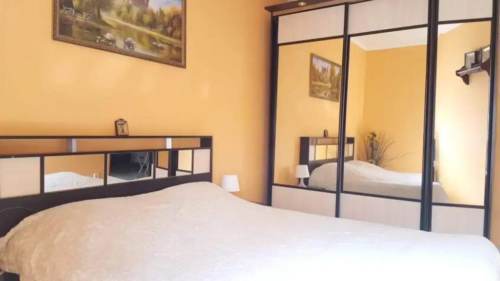 Квартира трехкомнатная с рядом с Монастырем - главное фото