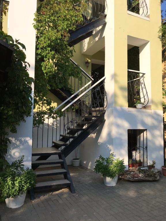 Отель Малибу - главное фото