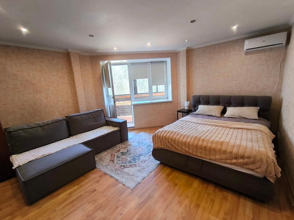 Квартира в центре рядом с лесом - главное фото