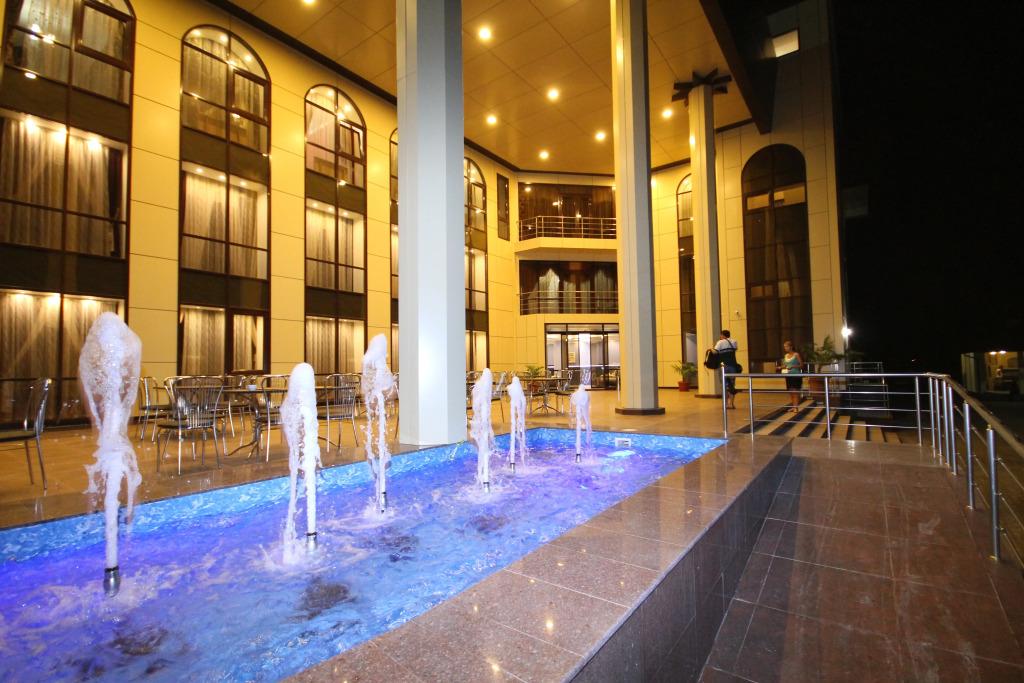 Отель California - главное фото