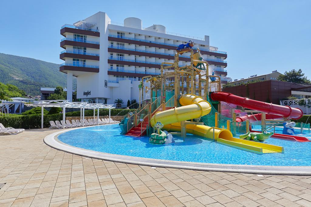 Курортный отель Alean Family Biarritz - главное фото