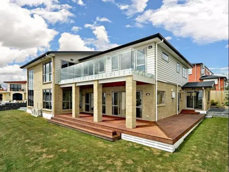 Porsche Home in Manukau Near Auckland Airport - главное фото