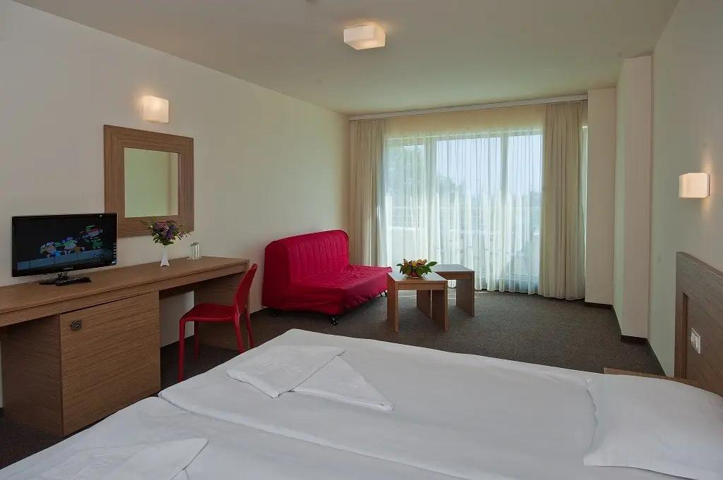 Hotel Jeravi - главное фото