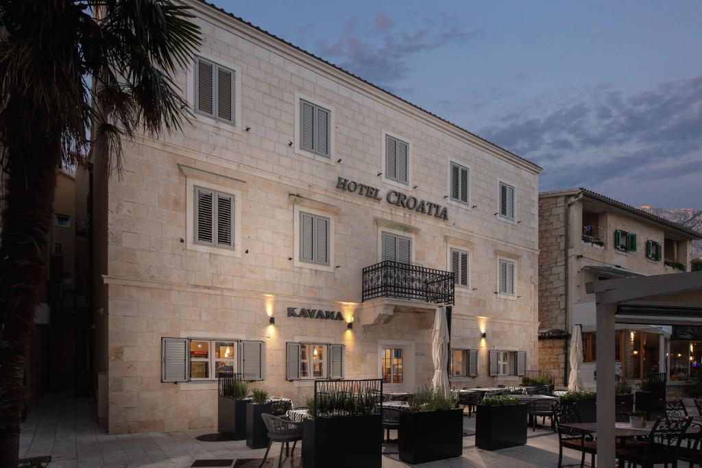 Hotel Croatia - главное фото