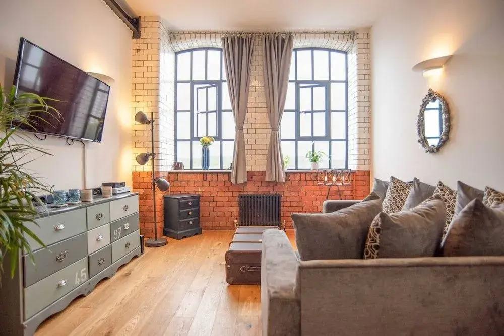 Unique Industrial Apartment - главное фото
