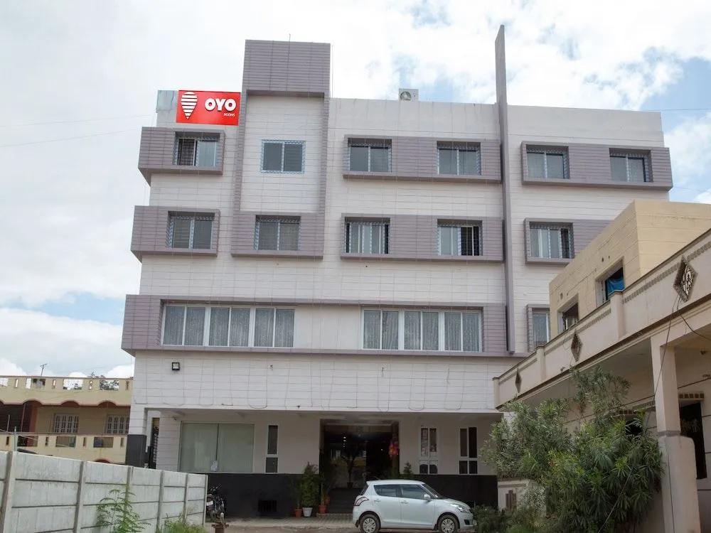 OYO 9248 Hotel Shrinidhi - главное фото