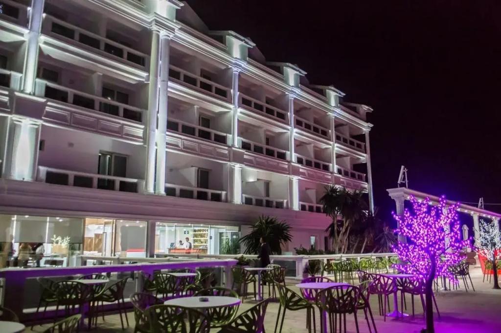 Santa Quaranta Premium Resort - главное фото