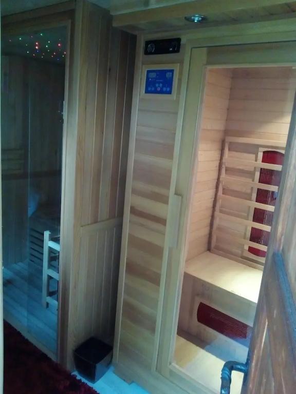 Apartment With one Bedroom in Saint Nicolas, With Enclosed Garden and - главное фото