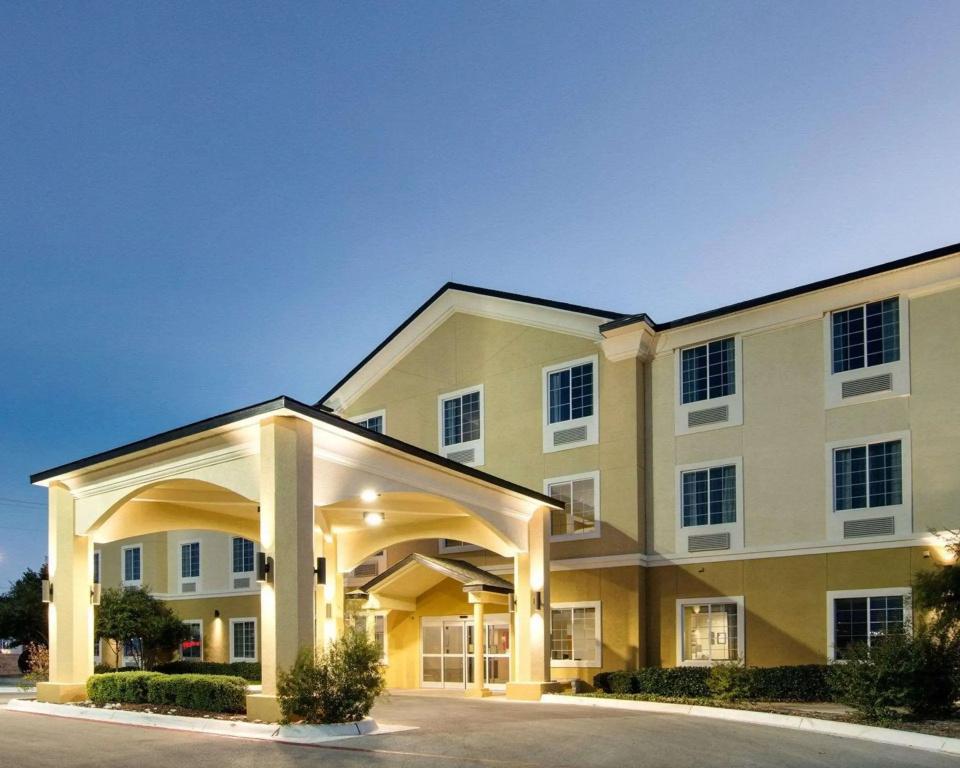 Comfort Suites San Angelo near University - главное фото