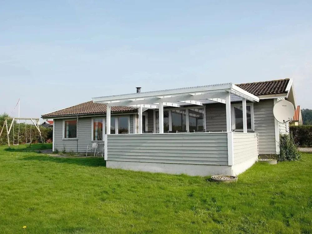 Peaceful Holiday Home in Juelsminde With Sauna - главное фото