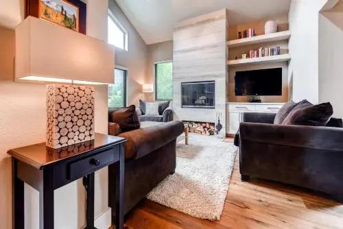 Four-Bedroom Family Friendly House with Chef's Kitchen - главное фото