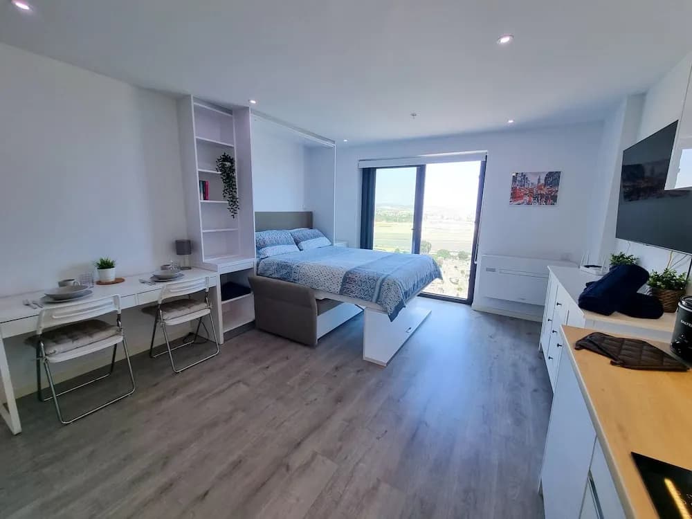 Top Floor Studio-The Hub-Self Catering - главное фото