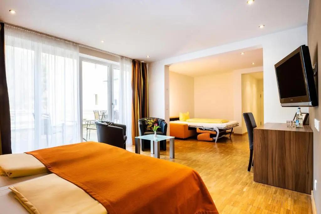 Schroeders Stadtwaldhotel - главное фото