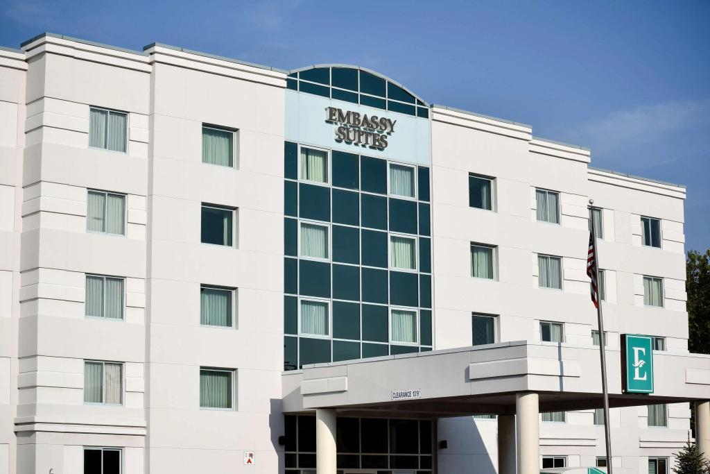 Embassy Suites Syracuse - главное фото