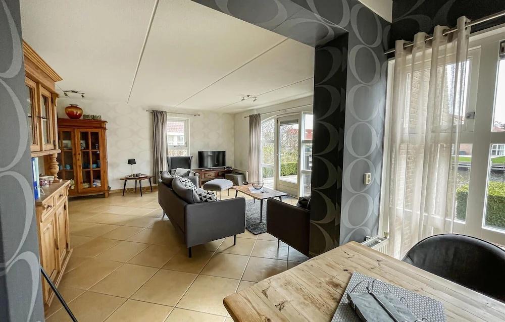 Nice Home in Workum With Wifi and 3 Bedrooms - главное фото