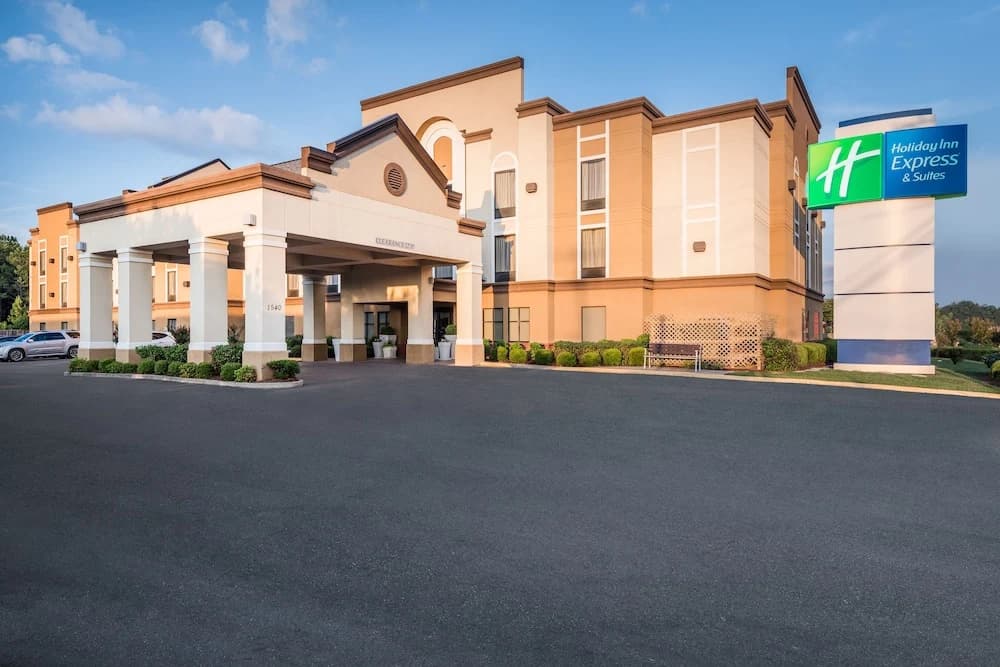 Holiday Inn Express Grenada - главное фото
