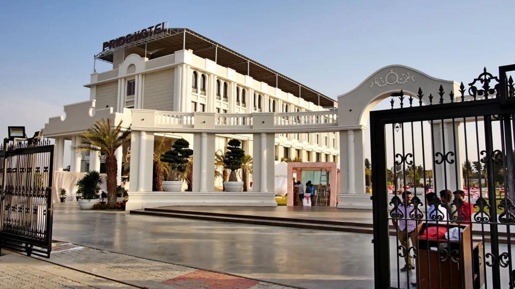 Pride Hotel & Convention Centre Indore - главное фото