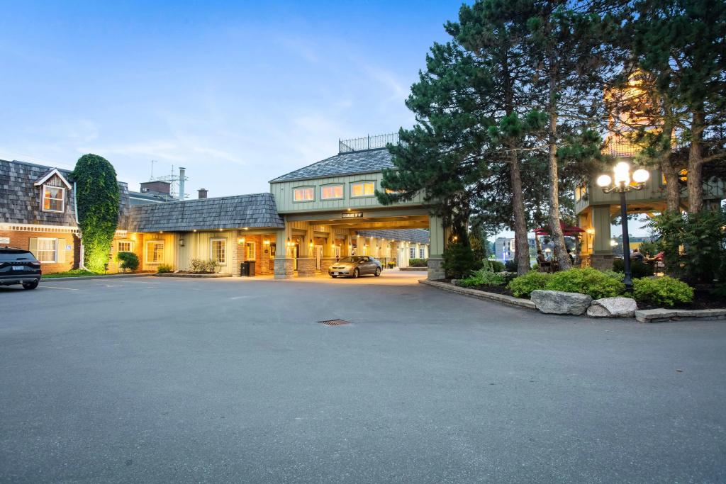 Best Western Parkway Inn & Conference Centre - главное фото