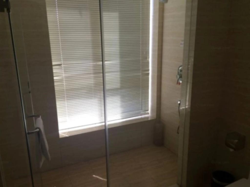 Yi Li Ao Si Te Hotel - главное фото