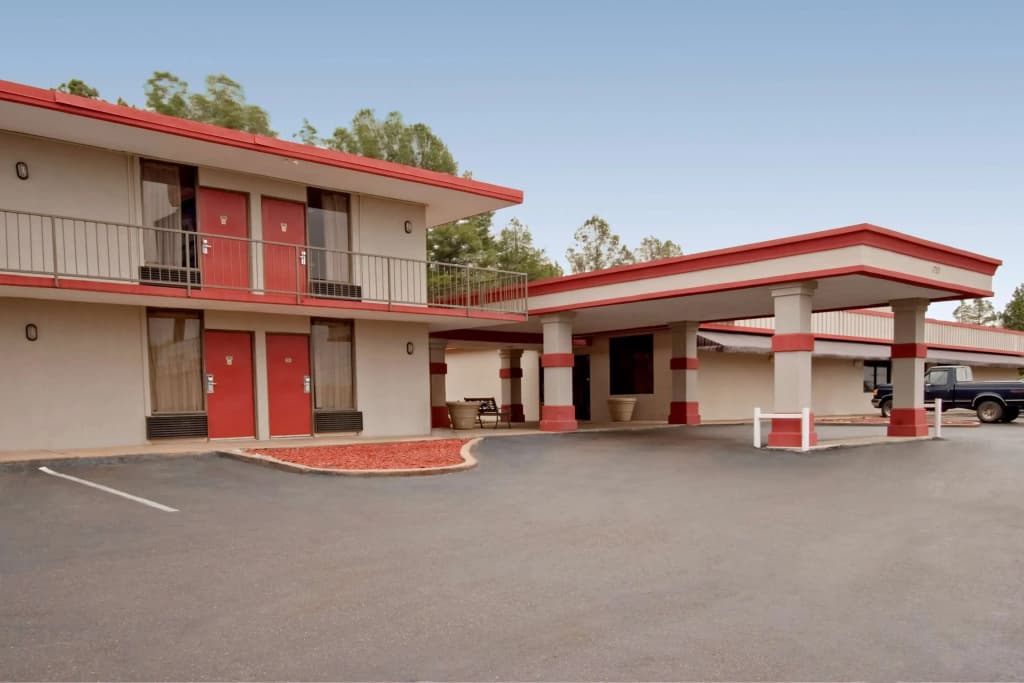 Americas Best Value Inn Grenada - главное фото