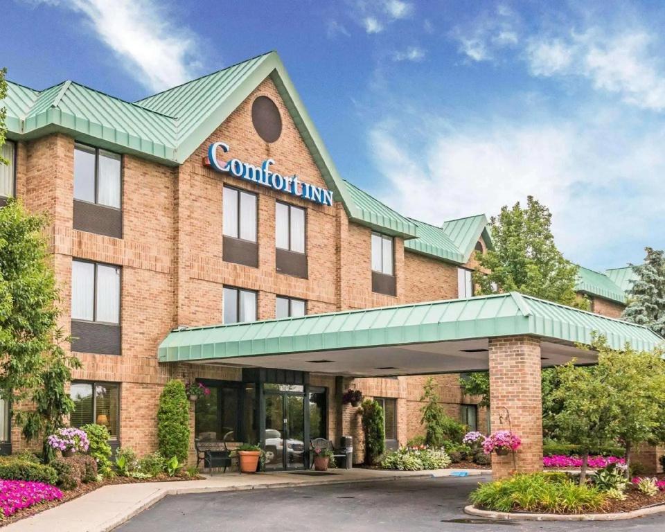 Comfort Inn Utica - главное фото