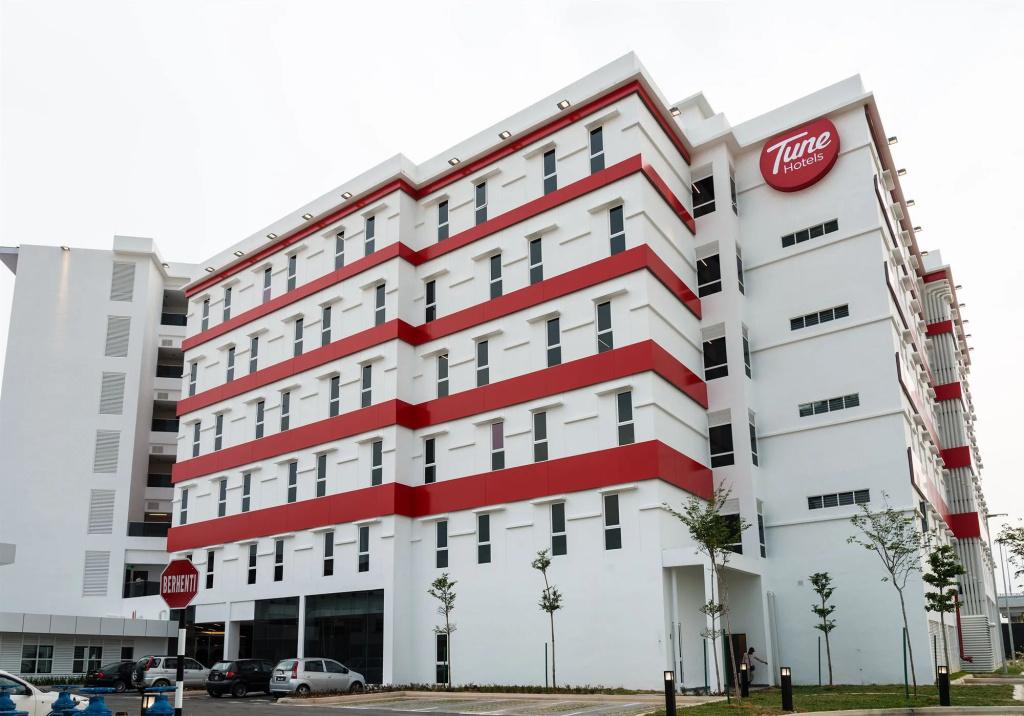 Tune Hotel Klia-Klia2 (Airport Transit Hotel) - главное фото