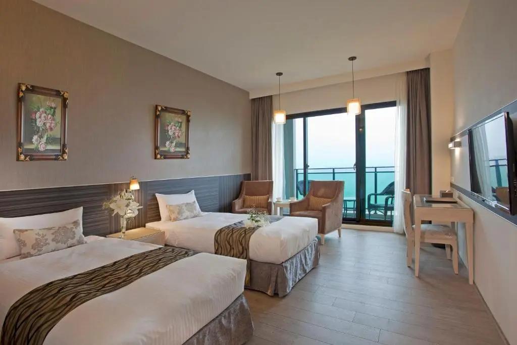 Renyi Lake Hotel - главное фото