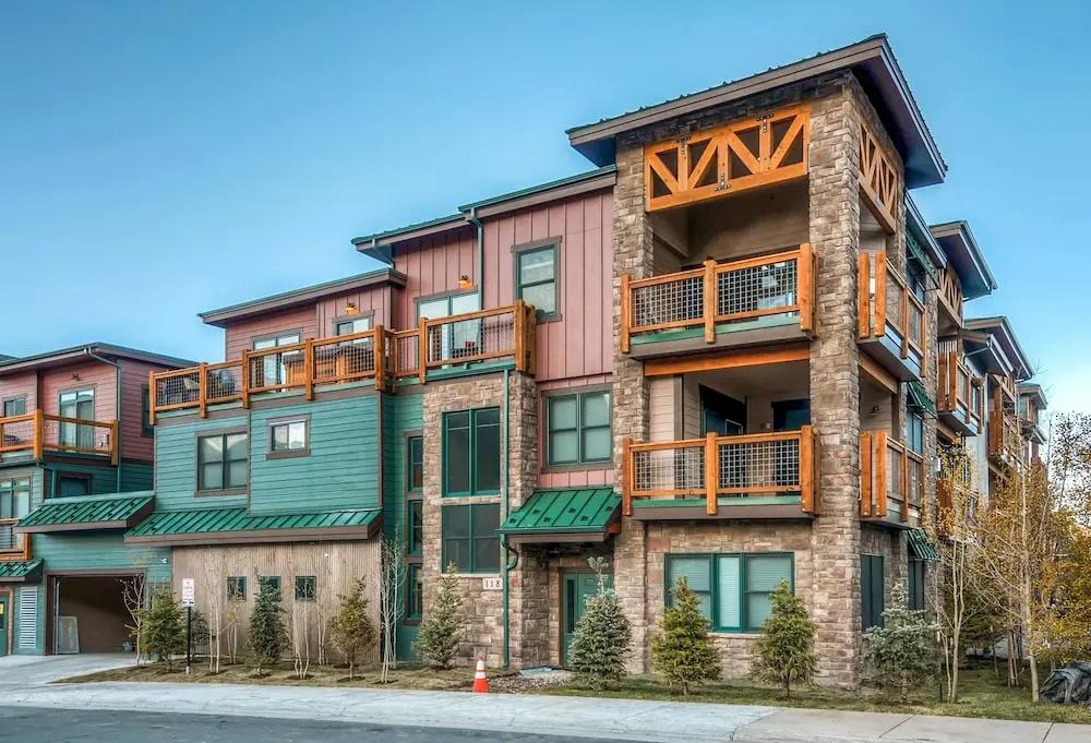 Sleek 3br, 3ba W/hot Tub, 3 Patios, Mountain Views 3 Bedroom Condo - главное фото