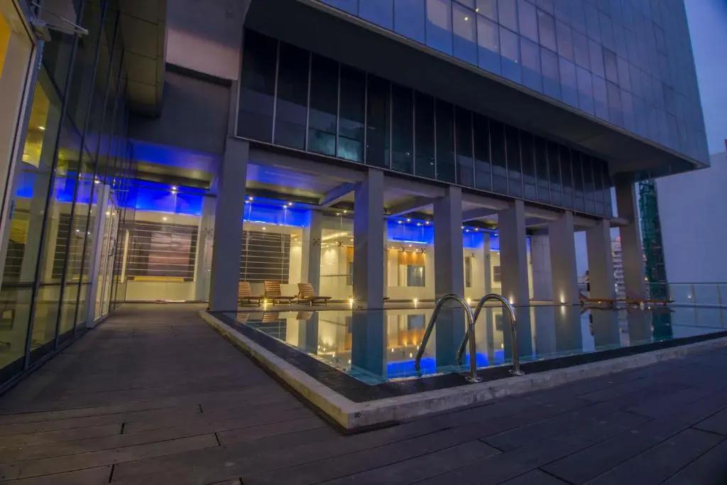Platinum One Suites - главное фото