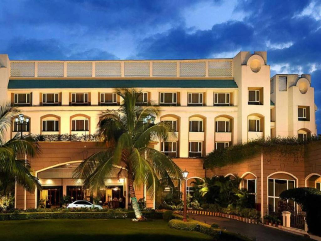 Fortune Landmark Indore - главное фото