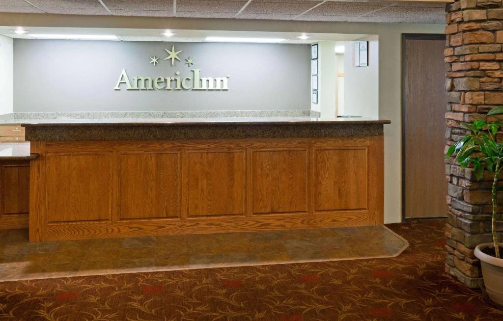 AmericInn by Wyndham Thief River Falls - главное фото