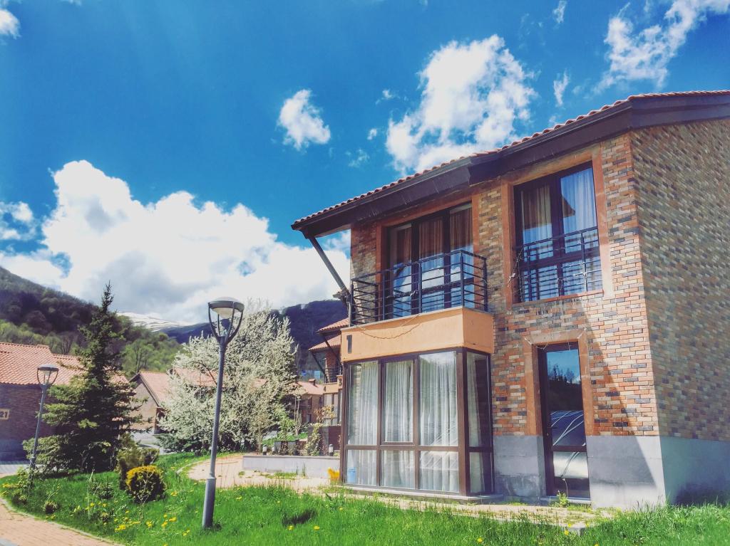 Отель Teghenis Resort - главное фото